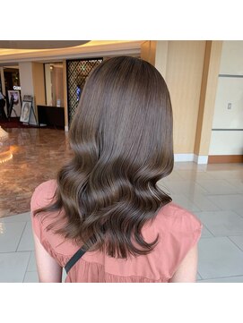 ウォーレントリコミニューヨーク ハービスエント大阪梅田店(WARREN TRICOMI NEW YORK) 『クリア・ヴィセ』ブラウン