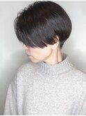【モリオ原宿】黒髪ハンサムショート前髪なし襟足刈り上げ