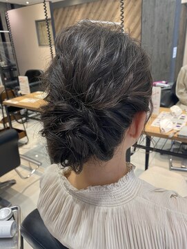 リング(Ring) およばれヘアアレンジ♪