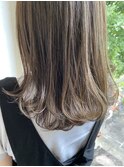 スモーキーなのに艶感♪アッシュ・ベージュでナチュラル透明感☆