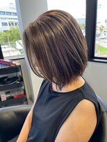 ユーリ(JUURI)&nbsp;レイヤーボブのハイライトデザイン