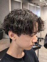 プルーブトウキョウ 渋谷(PROVE TOKYO)&nbsp;センターパート緩め波巻きスパイラルパーマ