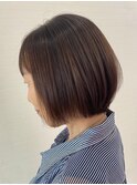 大人ショートボブヘアくびれショート白髪染めグレイカラー40代