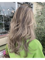 グラムアッシュ(GLAM ASH)&nbsp;ホワイトベージュバレイヤージュ