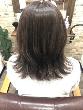 ハサミバイアトリエナガノ 千葉(8sami by atelier nagano) デザインカラー／レイヤーカット/ウエットヘア/オリーブベージュ