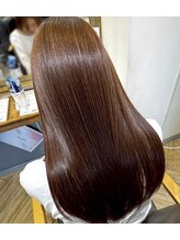 お客様専用の特別な髪質改善トリートメントで「あっ」と振り向かれる後ろ姿へ！