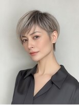 マリブ Malibu&nbsp;【プラチナグレージュ】タイトシルエットで上品な白髪ぼかし