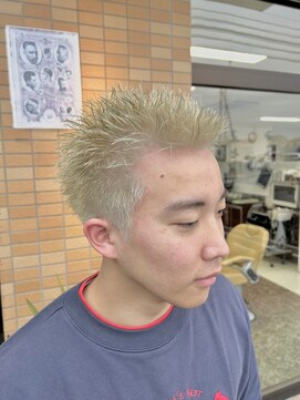 ヘアサロンナンバーワンクラブ上和田本店 ハイトーン×スパイキーショート