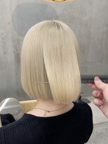 エクラ(ECLAT)&nbsp;ホワイトブロンドカラー