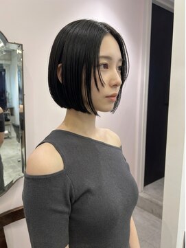 フィグバイアルテフィーチェ(fig by artefice) ミルクティーベージュウルフパーマミディアムヘア50代髪型