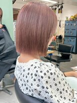 ヒビヲ 天神警固(HIBIO)&nbsp;切りっぱなしボブ外ハネボブケアブリーチ暖色カラーピンクカラー