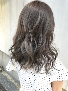 ディーカヘアーセンダイ(Di KA HAIR sendai) グレージュ/ナチュラル/ミディアム/レイヤー/ハイライト