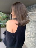 大人の超極細ハイライトバレイヤージュロブレイヤー