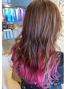 アイコニック 日進梅森台店(ICONIQ) 裾カラーに見えるインナーカラー