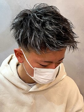 エルマーク(L-MARK) ホワイトハイライトツイストパーマアップバング短髪メッシュ