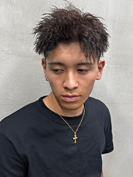 ダズルヘアーエイチ(DAZZLE hair H) ツイストツイストスパイラルパーマショートツーブロック短髪