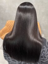 シャルムバイケンジ(Charm.by KENJE)&nbsp;ハイライトカラーミルクティーベージュレイヤーカット髪質改善