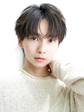 ゼロ 渋谷(XeRo) ツーブロックあり韓国マッシュ【狭めシースルーコンマバング】