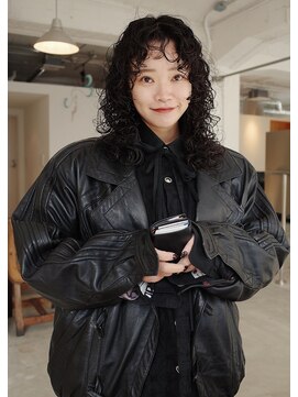 タート(Taat.) Curly hair