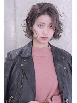 カシュカシュ(cache cache) cache cacheパッツンボブ☆外ハネのグレージュ