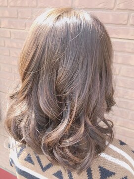 美容室メデューサ都府楼店 【Medusa/ryo】モテ系キャラメルベージューカラー艶デジパ