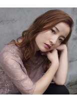 エラ(ELLA)&nbsp;大人可愛いゆるふわパーマで愛されヘア