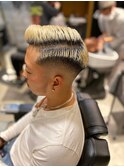 バーバーカットハイトーンワイルドツーブロックフェード