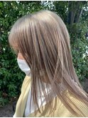 ミルクティベージュ