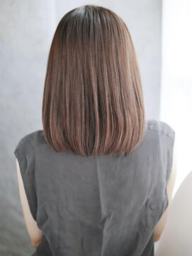 ウル 吉祥寺(ulu) ツヤ感ナチュラルストレート