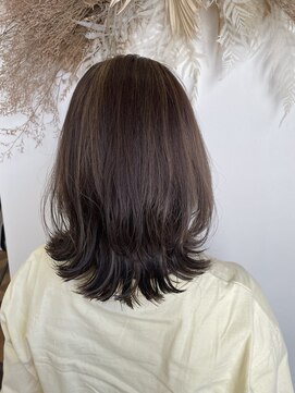 インフィニート(infinito) 外ハネコントラストカラー