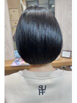 ヴィサージュクルー(VISAGE crew) 艶のあるボブ!首が綺麗に映えるボブ!