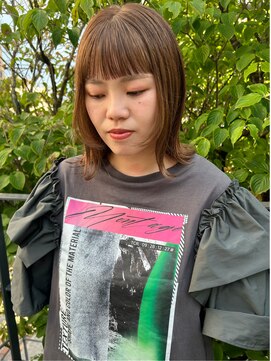 ツイギー 宮西店(TWiGGY) ぱつっとショートバングにハイライトカラー