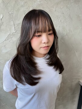 ヘアーアンドケアブラスト(HAIR CARE Blast) 暗めグレー／レイヤーカット