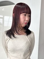 カシェル トウキョウ(Cashel Tokyo)&nbsp;レイヤーカット　ワインレッド　ボルドー ブリーチなし 顔まわり