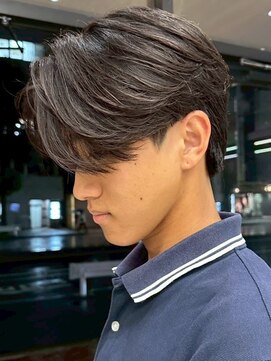 カルム(kalm) メンズセンターパートウルフセンターパートニュアンスパーマ襟足