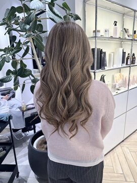 ステア ケース(stair case) 白髪でも外国人風を楽しみたい方へ