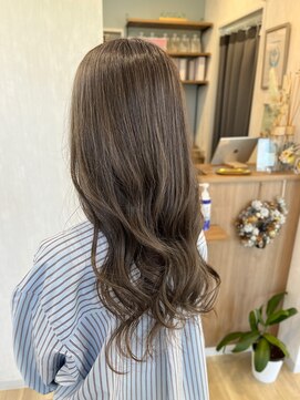 スエルテ(Suerte) ベージュ強めグレージュ