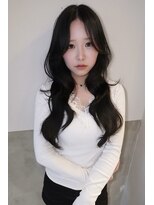 ピア ヤクイン(Pia Yakuin) 韓国くびれレイヤー