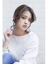 表参道駅/青山　大人かわいいヘアアレンジ　辻幸奈