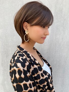 トゥーナ 表参道(tona) 30代40代50代大人かわいいマッシュショートフェザーバングボブ。