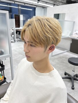 キートス(Kiitos) 外人風ブロンドカラー×センターパート透けバング