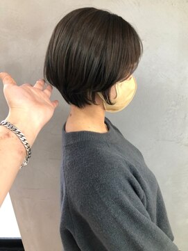 ジーナ 船橋(Zina) オトナ女子ツヤ髪アッシュカラーふんわりミディシースルーバング