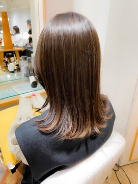 ネオリーブ チロル 横浜西口店(Neolive CiroL.) ミディアム　大人可愛い外ハネロブ