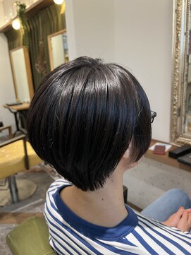 ムーン(moon) #黒髪カタログ#レイヤーロング#アッシュカラー#前髪パーマ