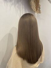 イーナ(iina) ミルクティーベージュ
