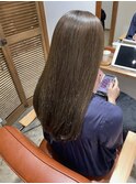 オリーブグレージュ