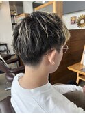 刈り上げマッシュショート×ハイライトカラー