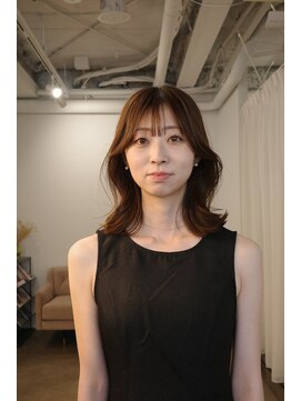 フェイバリットガーデン(favorite garden) 20代30代イメチェン小顔レイヤーミディアムカット