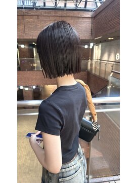 イオエ 梅田(ioe) ミルクティーベージュ/レイヤーボブ /髪質改善/縮毛矯正