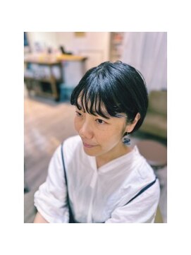 ヒラソル(girasol) 耳掛けショート/前髪パーマ/オイルで艶々仕上げ